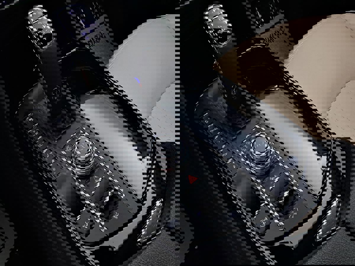 Used 2021 Maserati Levante S image 24