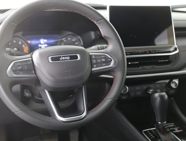 Used 2024 Jeep Compass Trailhawk image 5