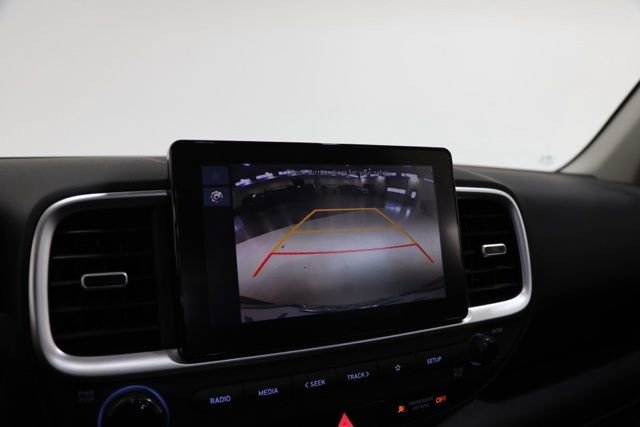 Certified 2024 Hyundai Venue SEL image 24