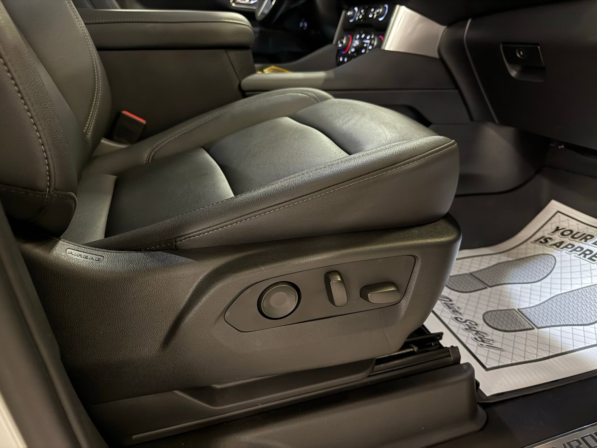 Used 2023 Chevrolet Tahoe Z71 image 21