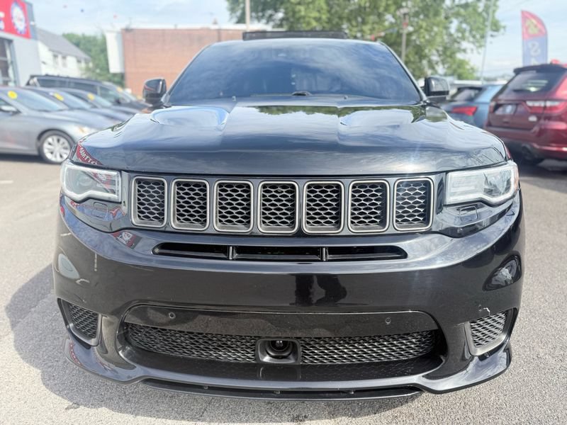 Used 2018 Jeep Grand Cherokee Trackhawk AWD/4WD image 2