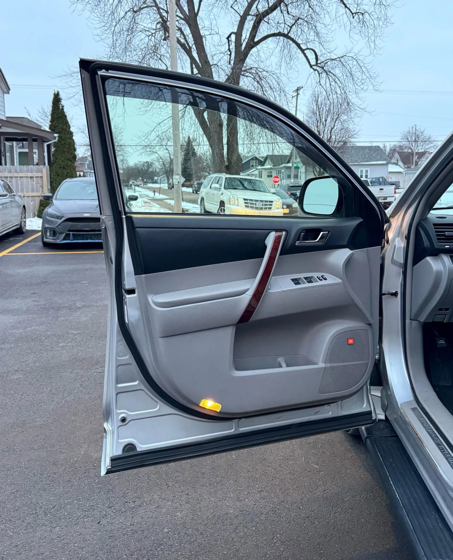 Used 2013 Toyota Highlander Limited image 12