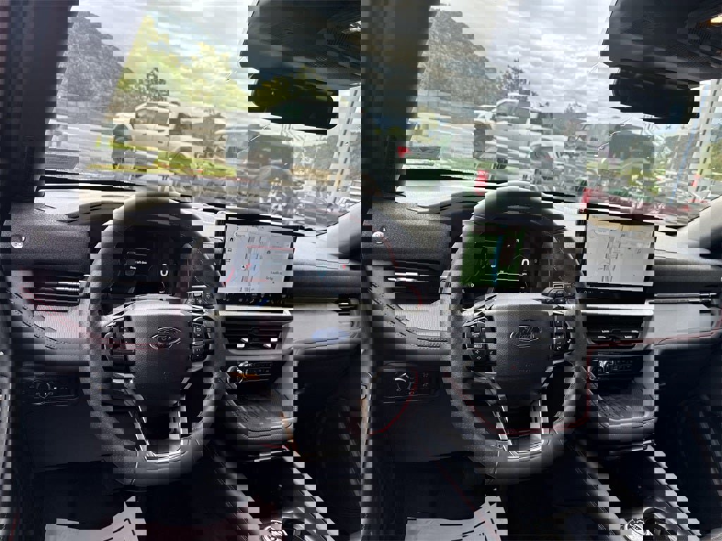 Used 2025 Ford Explorer ST-Line w/ Premium Package image 15