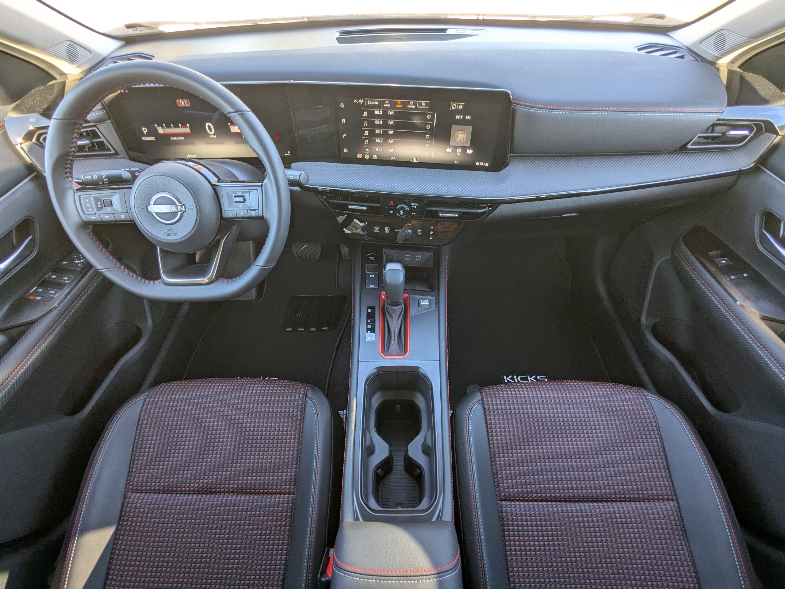 New 2026 Nissan Kicks SR FWD image 17