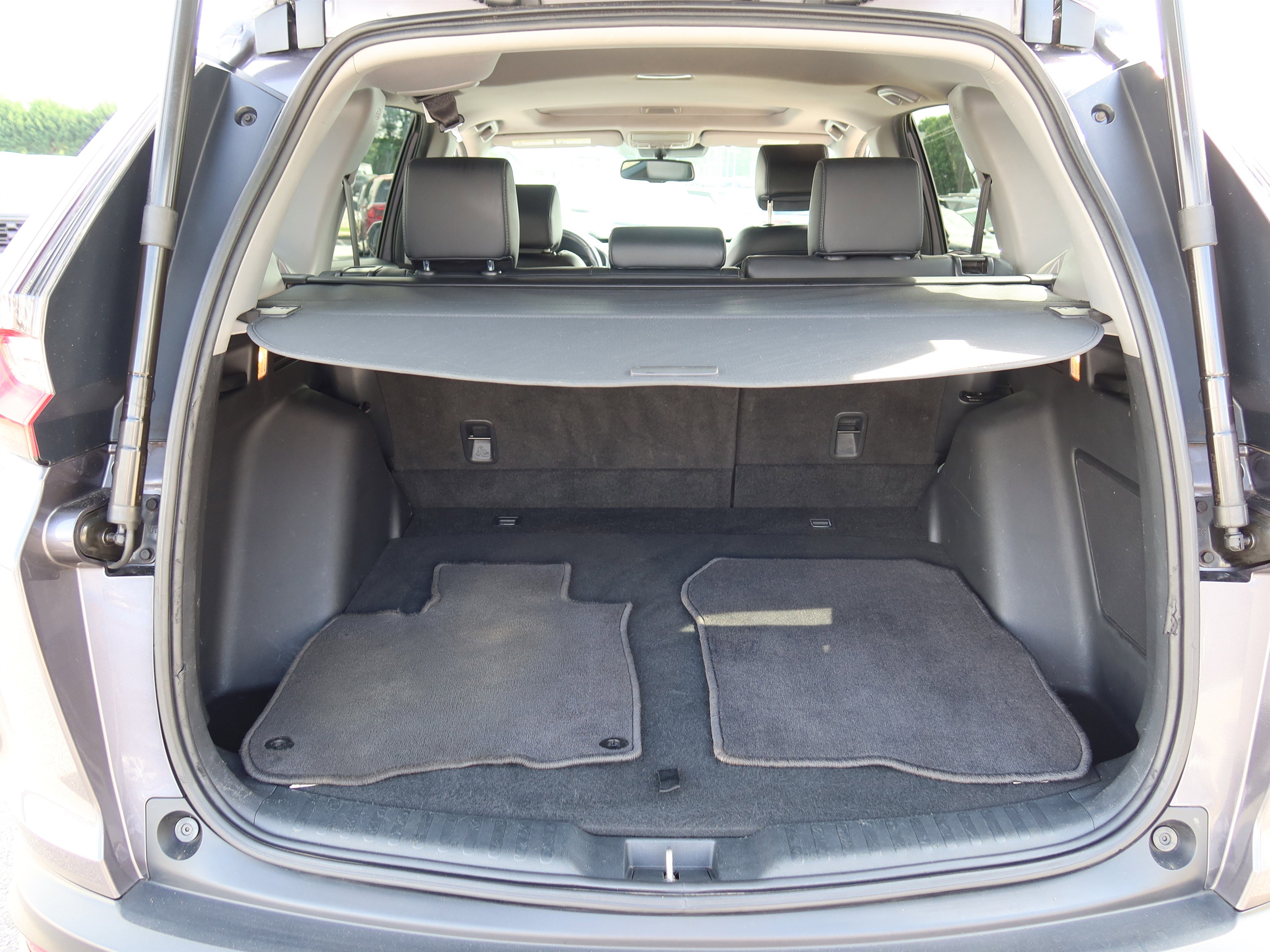 Used 2020 Honda CR-V Touring image 6