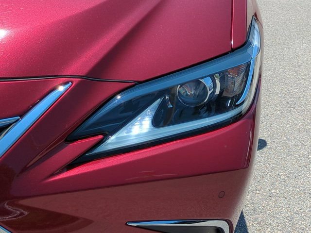 Used 2019 Lexus ES 300h w/ Premium Package FWD image 10