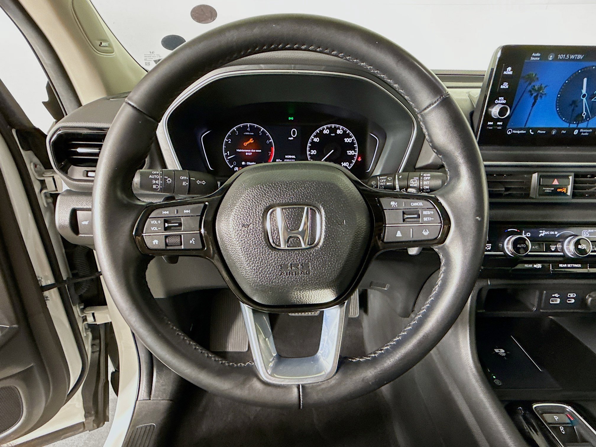 Certified 2024 Honda Pilot Touring image 11