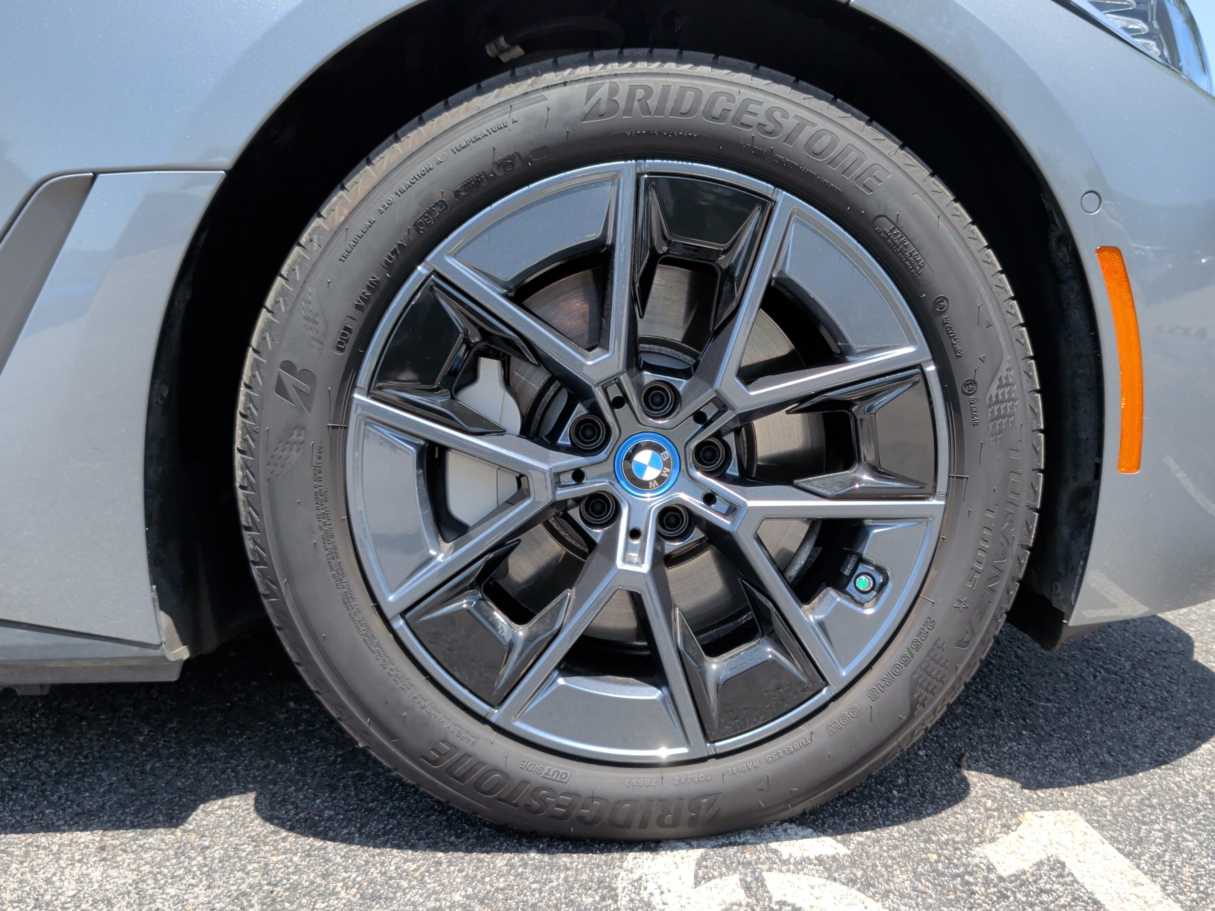 Used 2024 BMW i4 eDrive35 w/ Premium Package RWD image 15