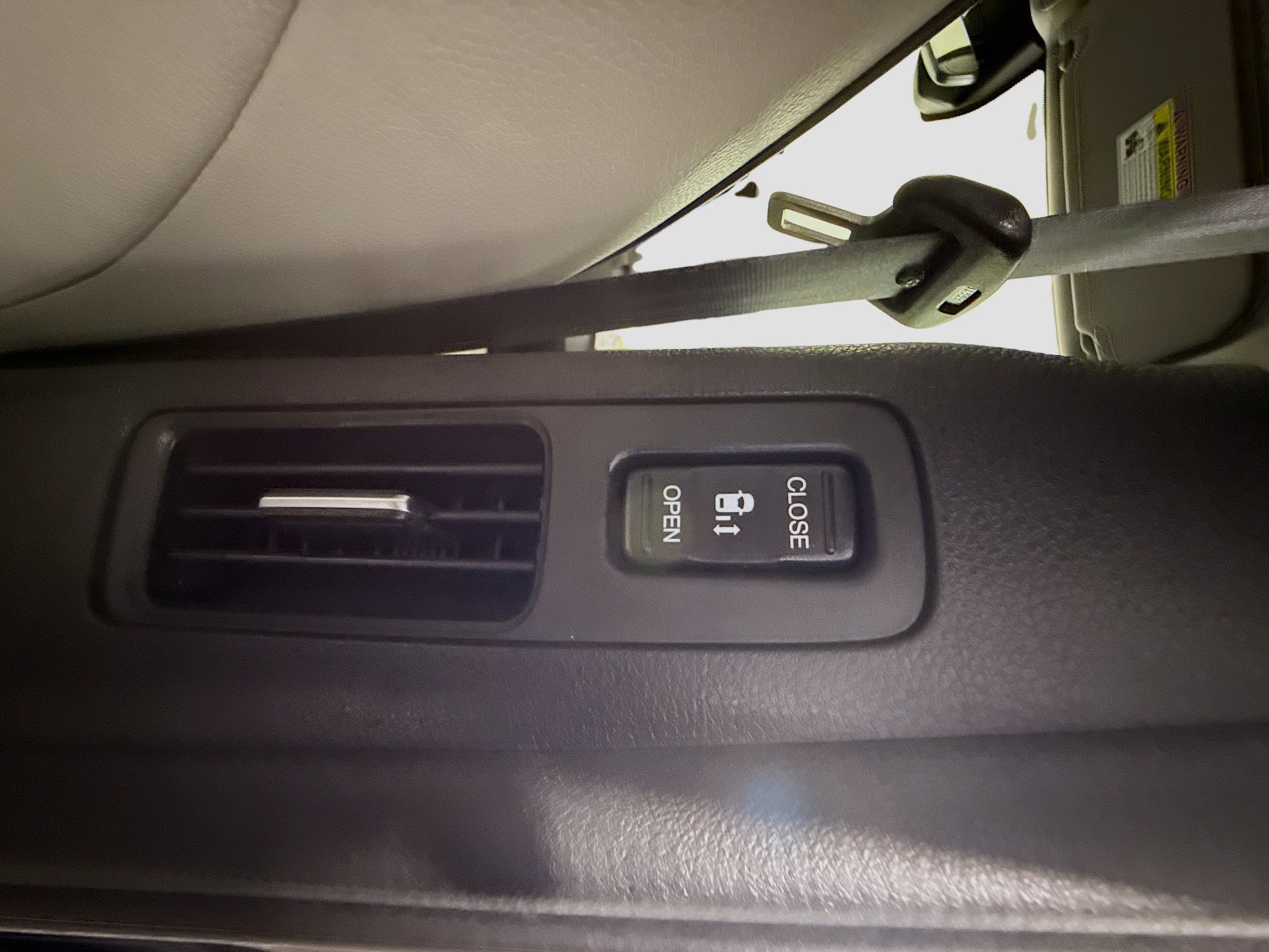 Used 2023 Honda Odyssey Elite image 40