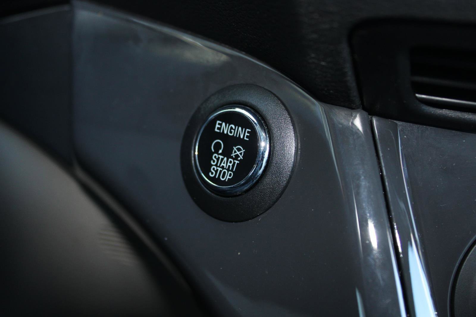 Used 2015 Ford Escape Titanium w/ Equipment Group 301A image 24