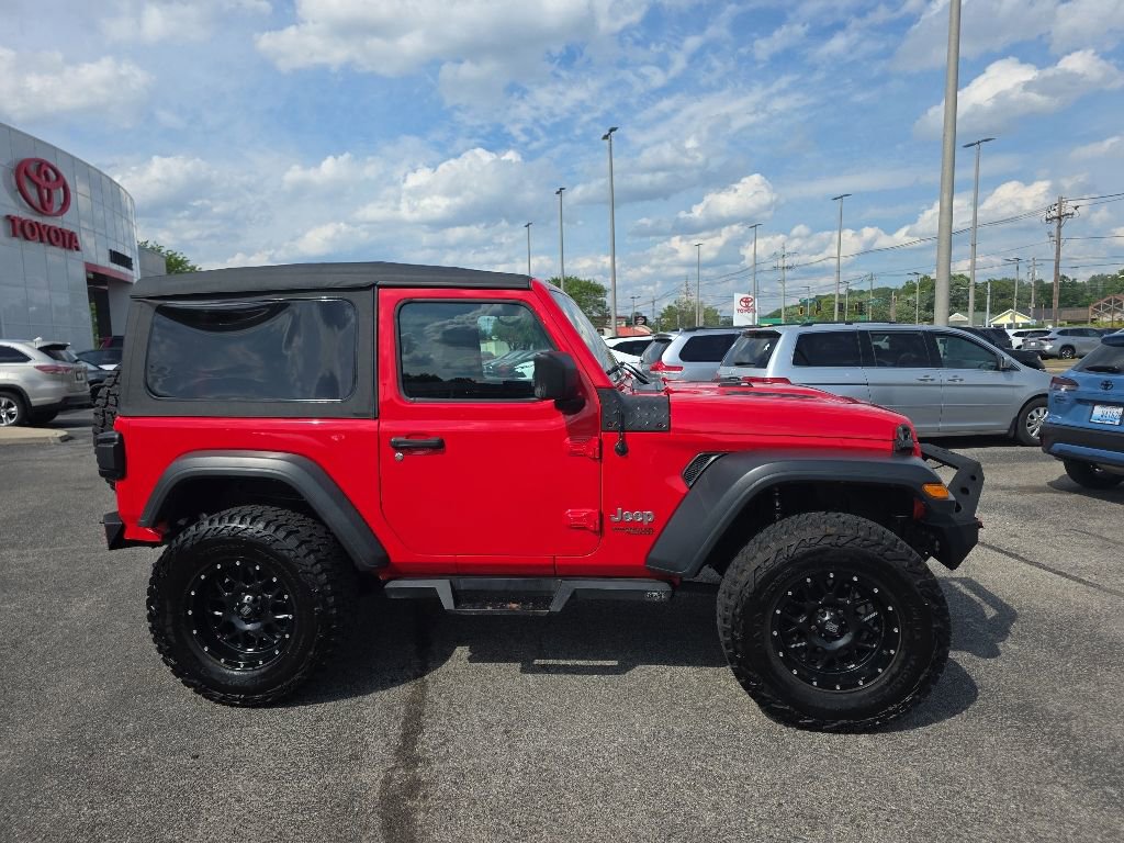 Used 2018 Jeep Wrangler Sport AWD/4WD image 3