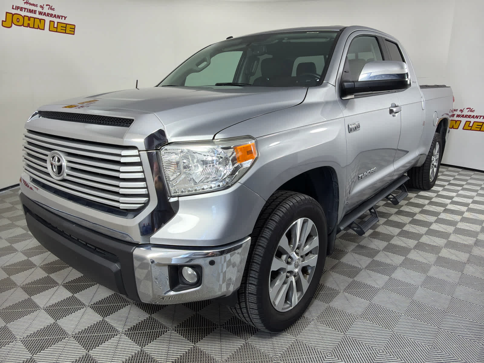 Used 2017 Toyota Tundra Limited w/ Limited Premium Package AWD/4WD image 1