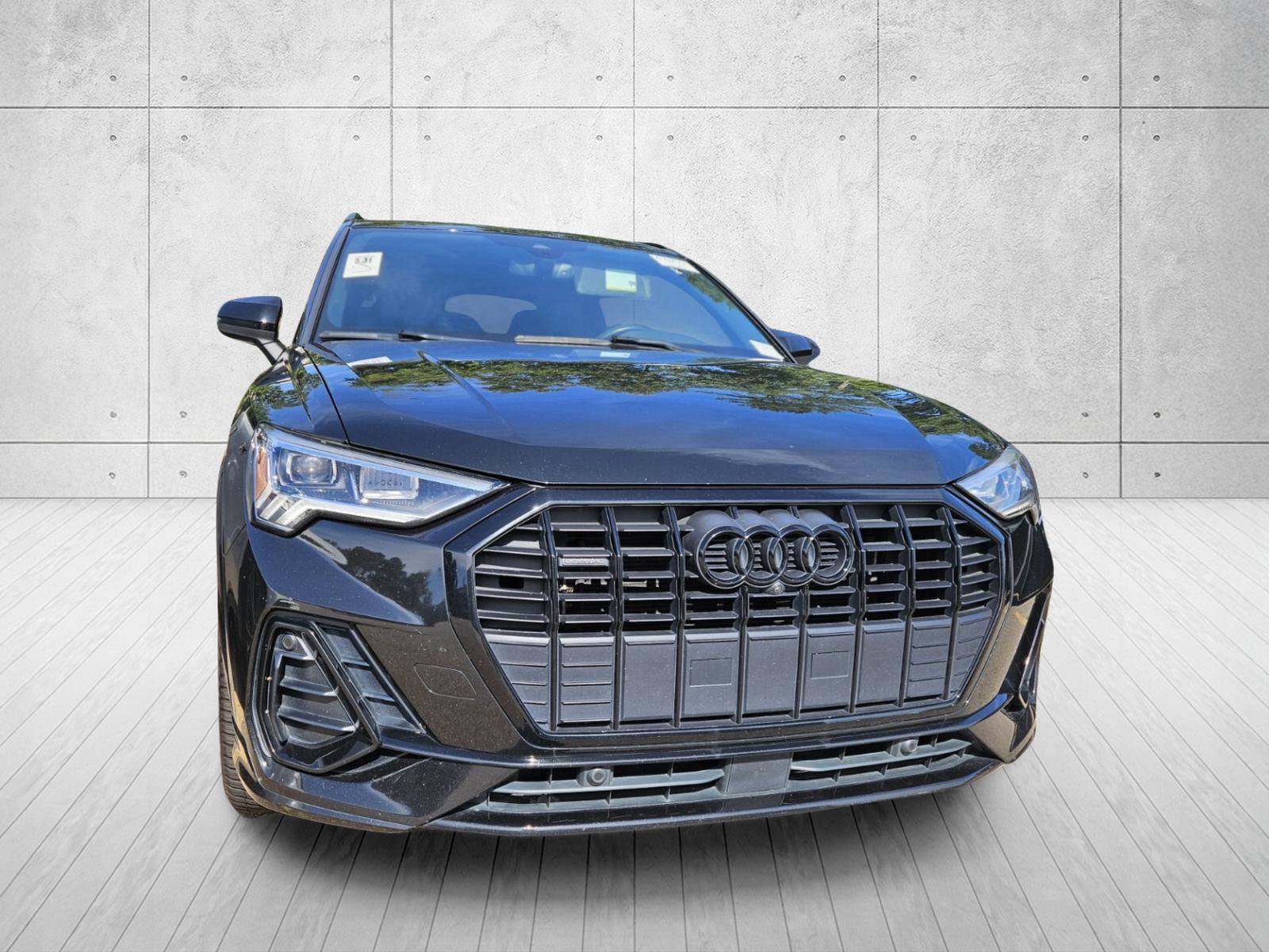 Used 2022 Audi Q3 2.0T Premium Plus w/ Premium Plus Package AWD/4WD image 3