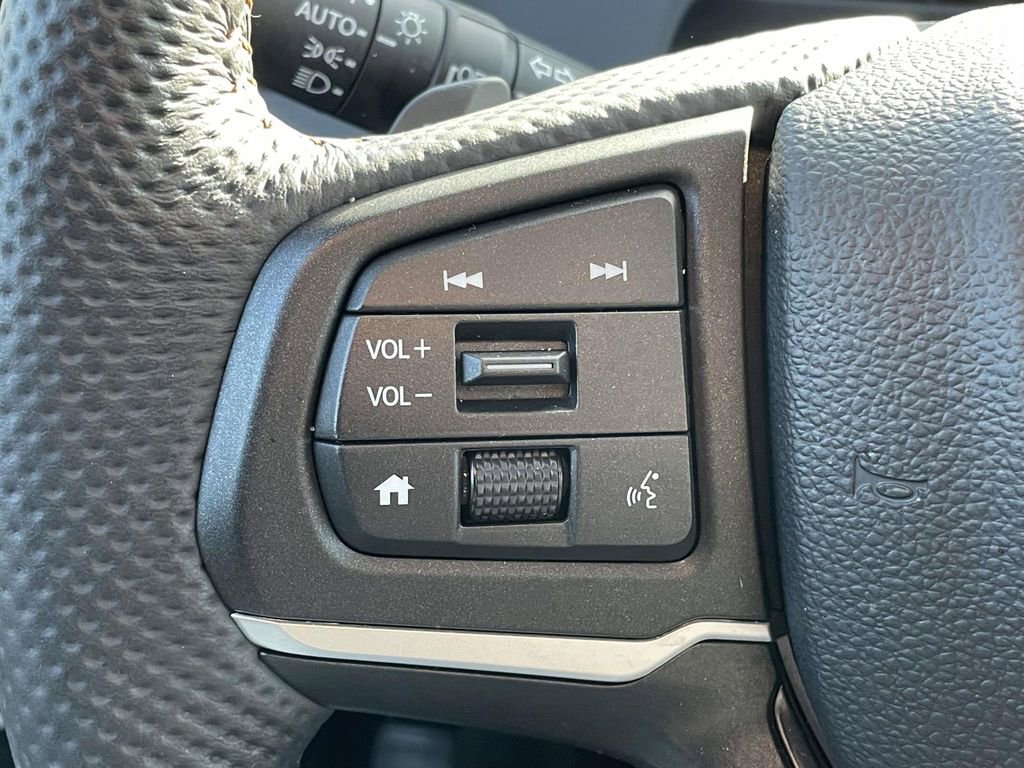 Used 2025 Honda Ridgeline TrailSport image 11