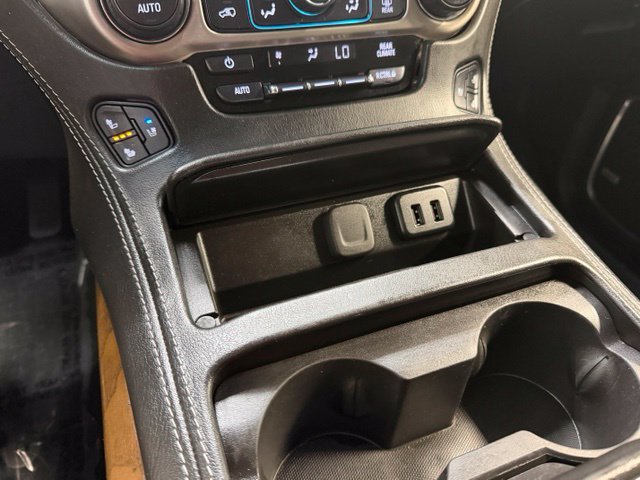 Used 2020 GMC Yukon Denali w/ Denali Ultimate Black Edition AWD/4WD image 24