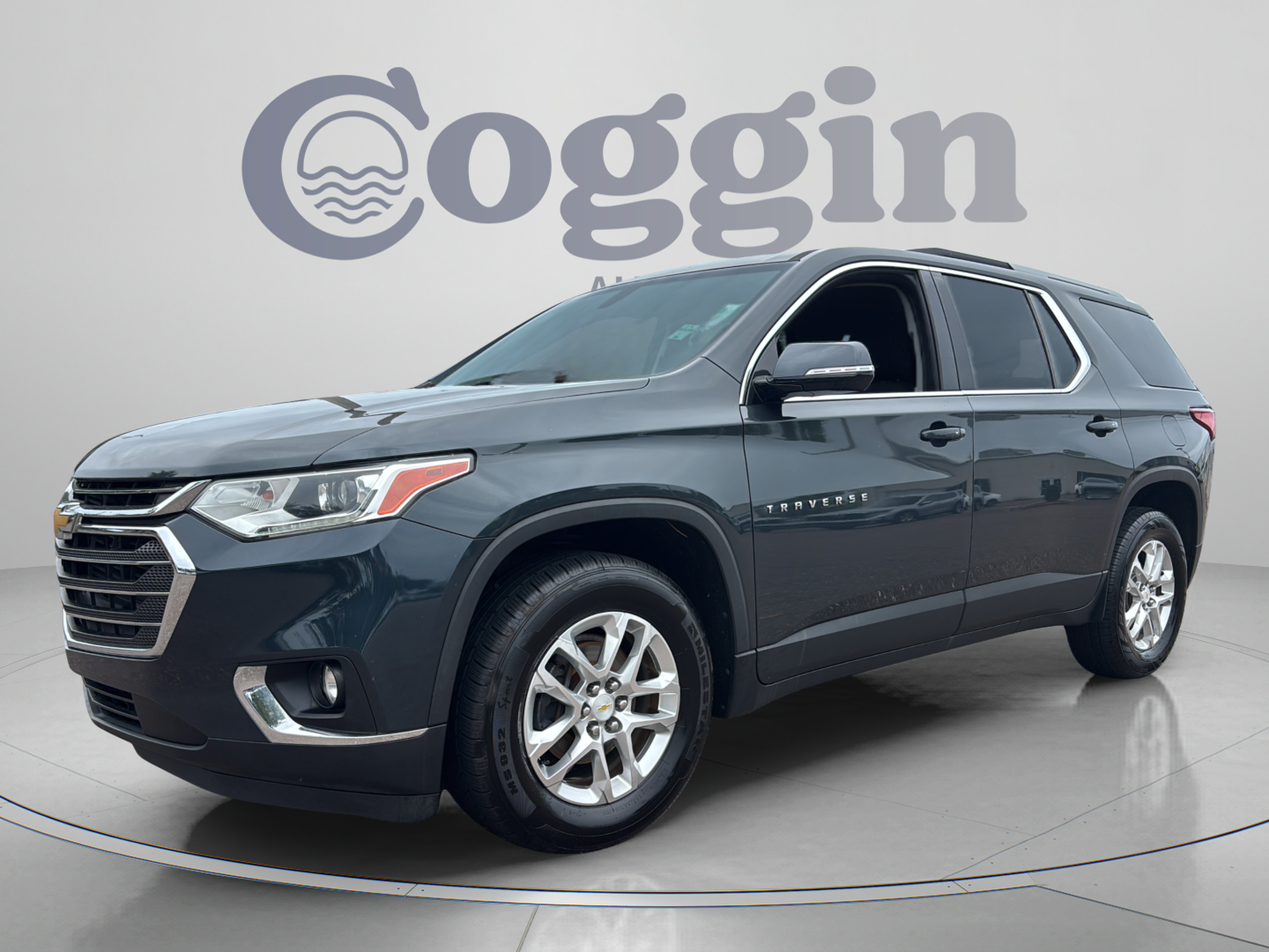 Used 2018 Chevrolet Traverse LT FWD image 1