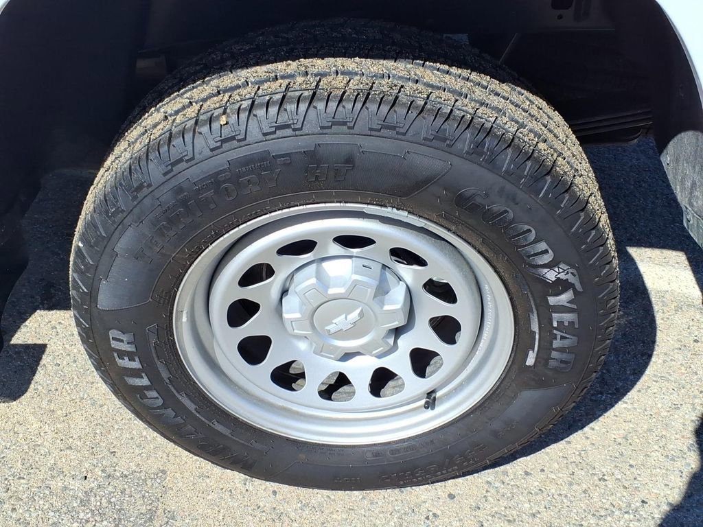 New 2026 Chevrolet Colorado W/T image 9