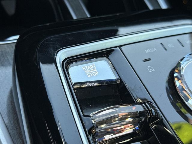 Used 2024 BMW 740i image 16