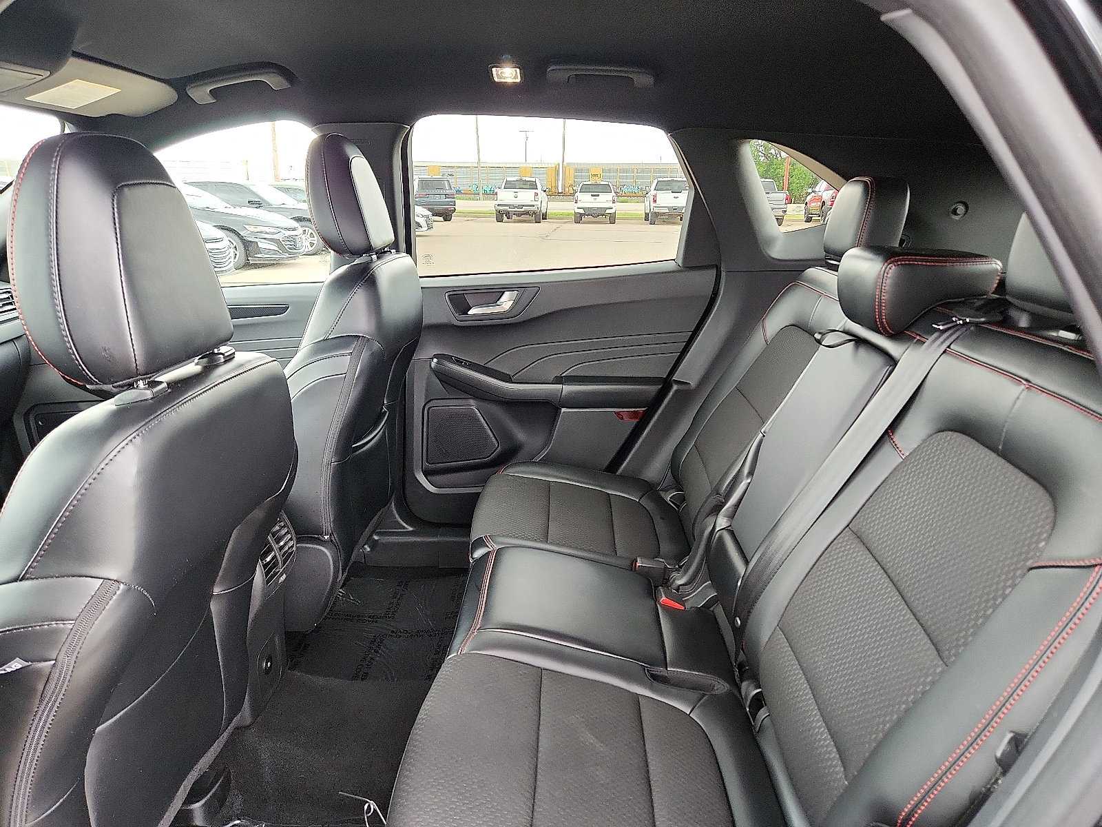 Used 2024 Ford Escape ST-Line AWD/4WD image 9