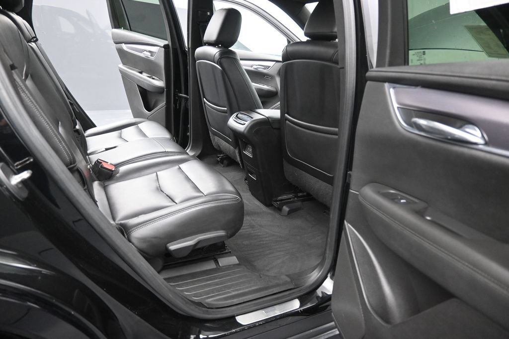 Used 2023 Cadillac XT6 Luxury FWD image 18