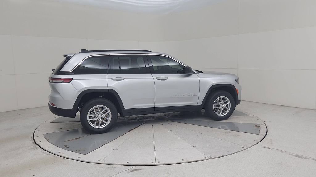 New 2025 Jeep Grand Cherokee Laredo X w/ Luxury Tech Group I image 16