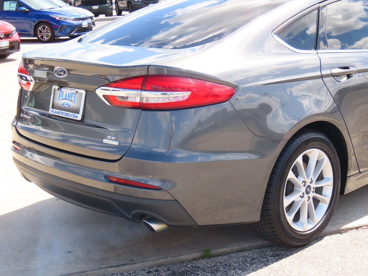 Used 2020 Ford Fusion SE image 12