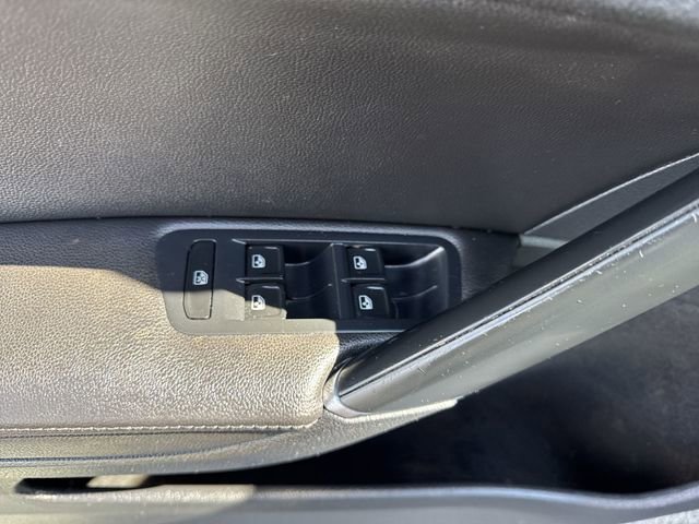 Used 2017 Volkswagen Golf Wolfsburg Edition image 23