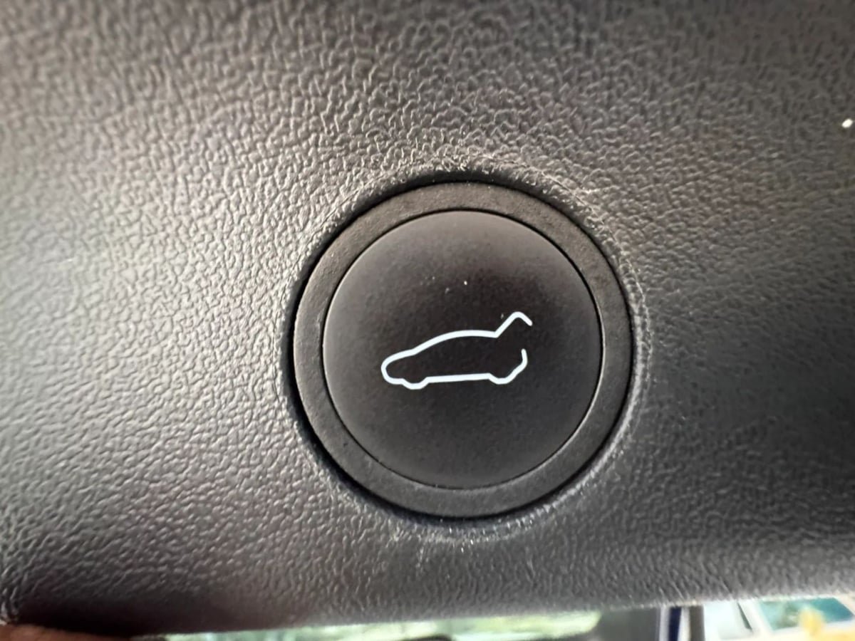 Used 2023 Tesla Model Y Long Range AWD/4WD image 38