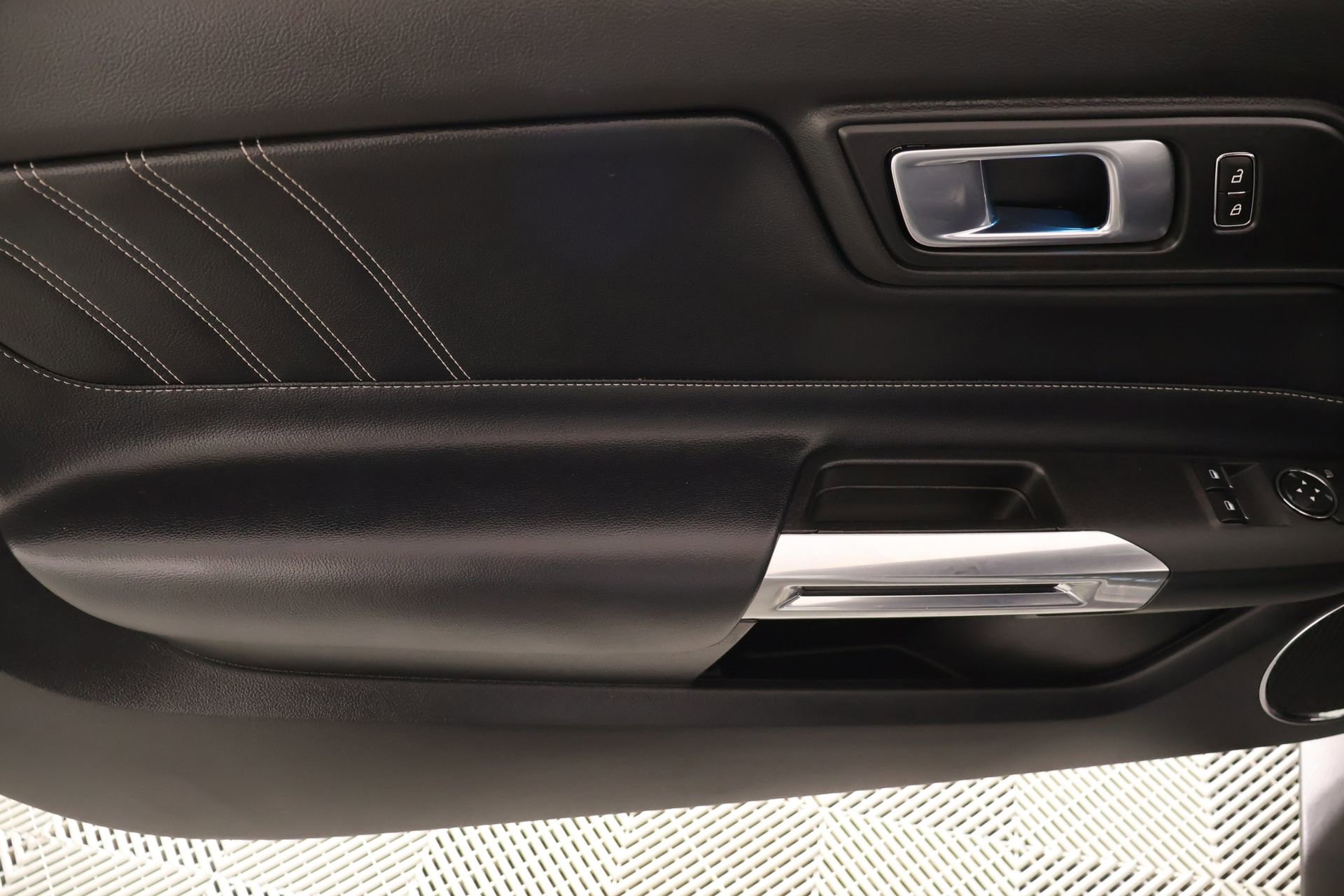 Used 2023 Ford Mustang Premium RWD image 15