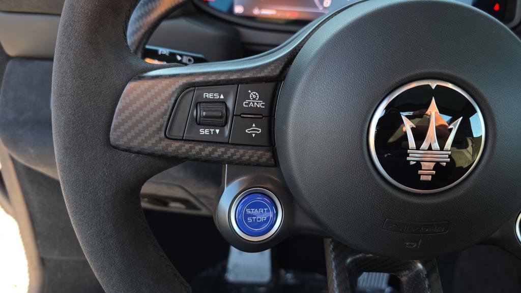 Used 2023 Maserati MC20 Spyder image 24