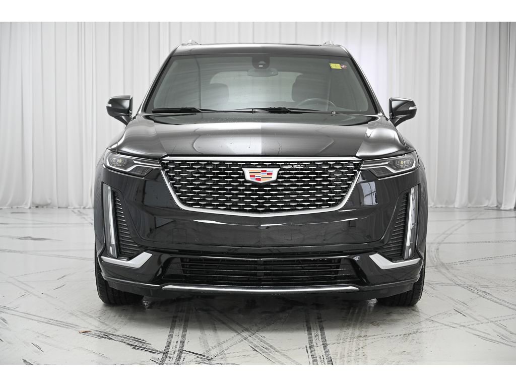 Used 2024 Cadillac XT6 Luxury image 3