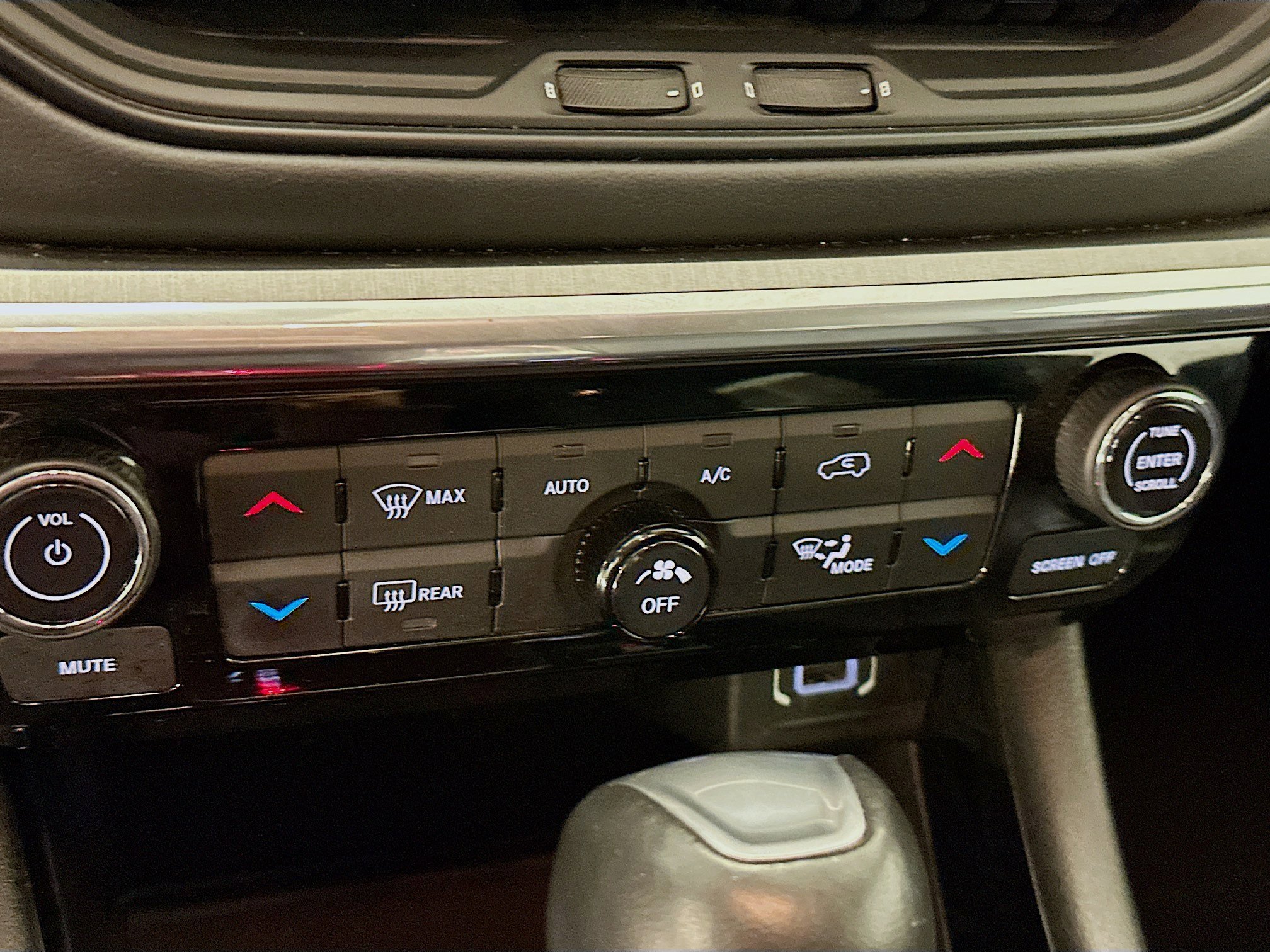 Used 2023 Jeep Compass Limited image 23