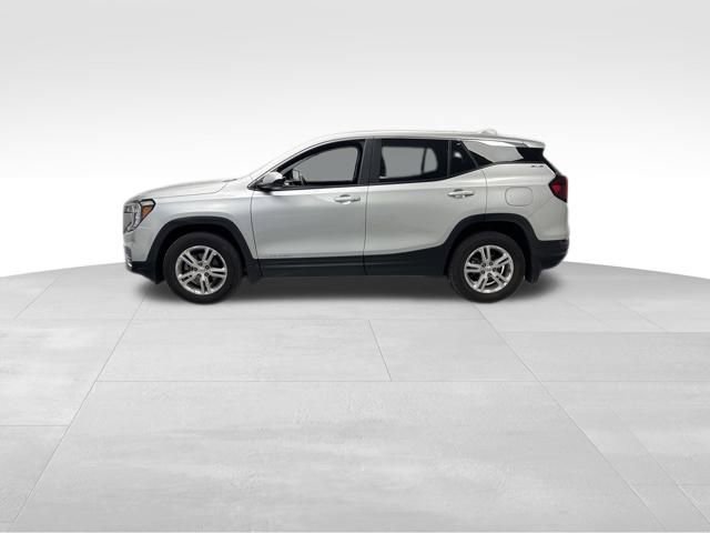 Used 2022 GMC Terrain SLE image 8