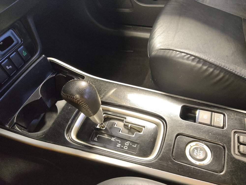 Used 2020 Mitsubishi Outlander SEL AWD/4WD image 26