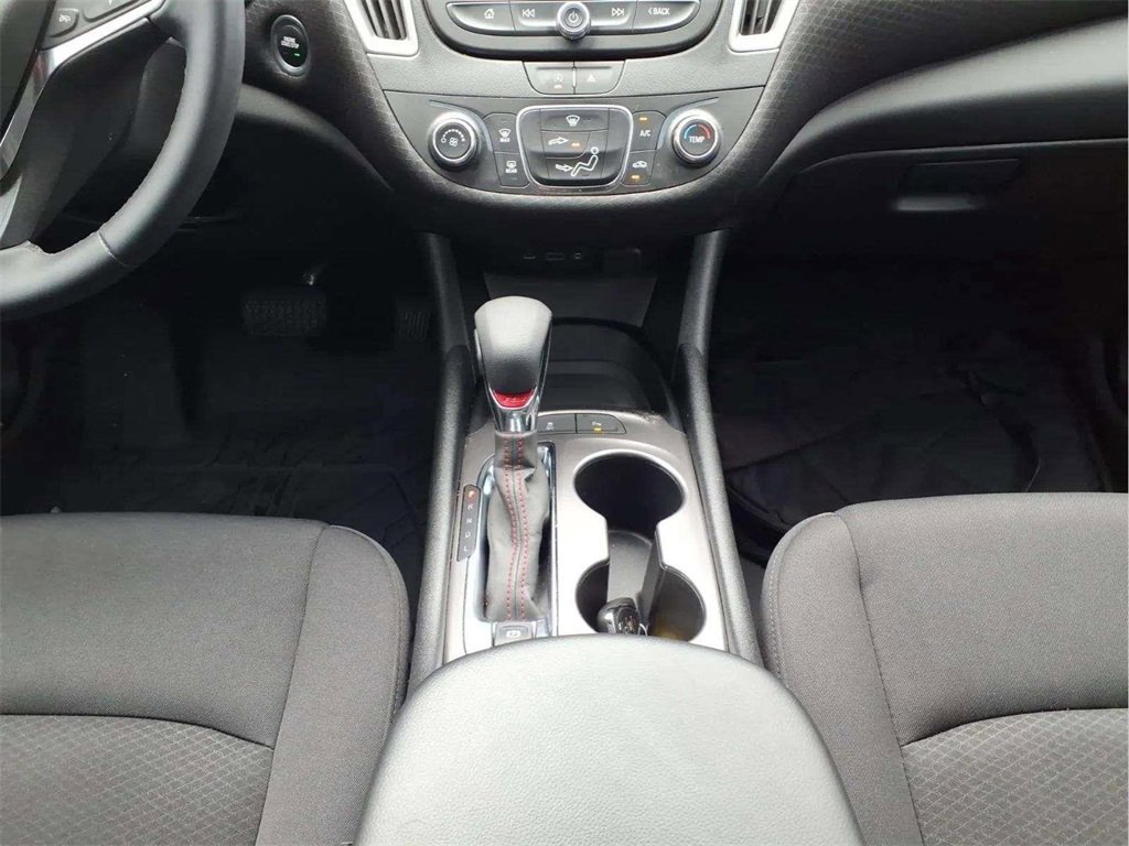 Used 2025 Chevrolet Malibu RS w/ LPO, Floor Liner Package image 11