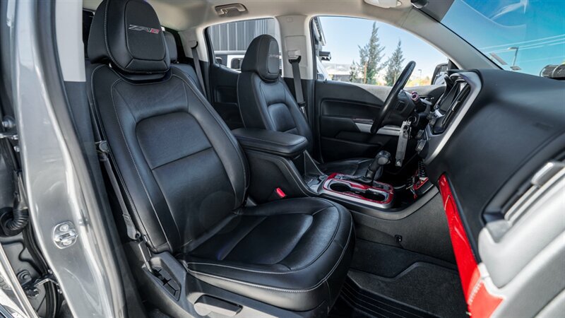 Used 2020 Chevrolet Colorado ZR2 w/ ZR2 Dusk Special Edition AWD/4WD image 16