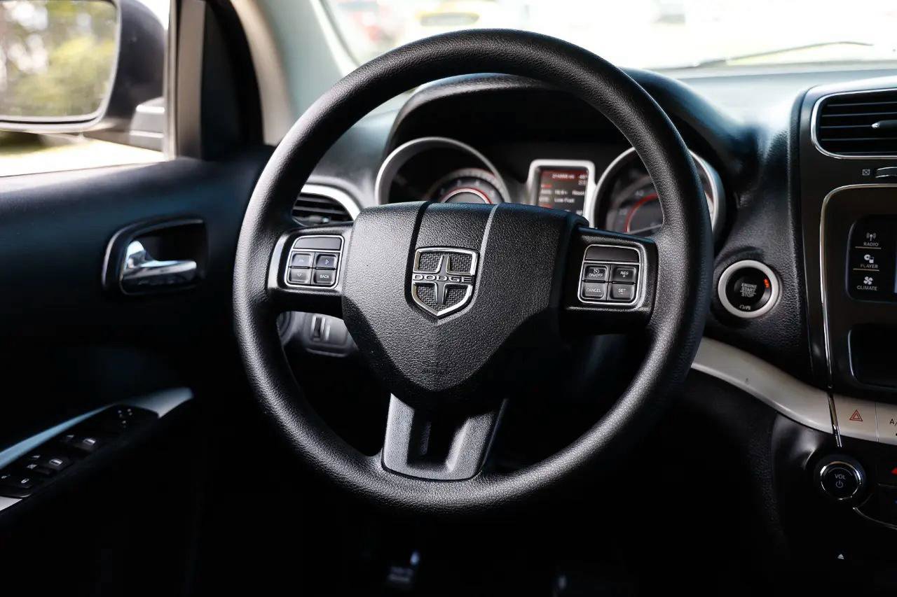 Used 2020 Dodge Journey SE FWD image 27