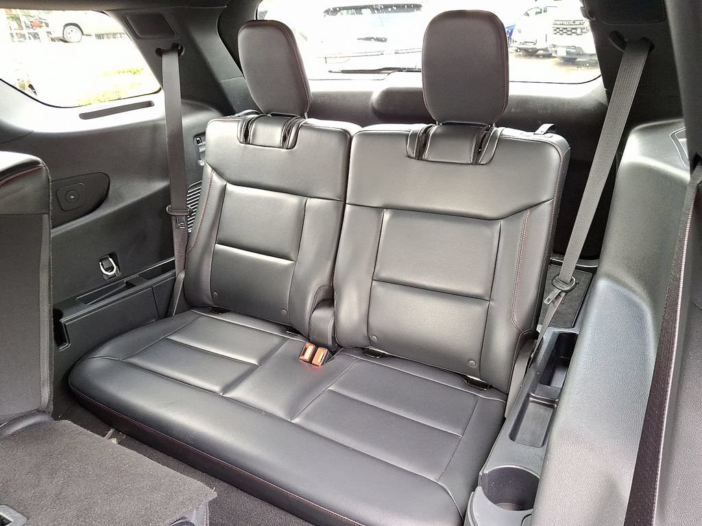 Used 2025 Ford Explorer ST-Line w/ ST-Line Street Pack AWD/4WD image 10