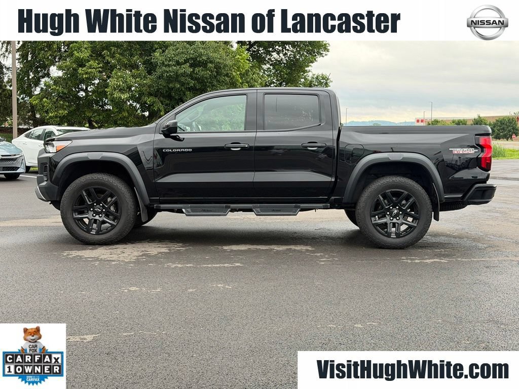 Used 2025 Chevrolet Colorado Trail Boss AWD/4WD image 3
