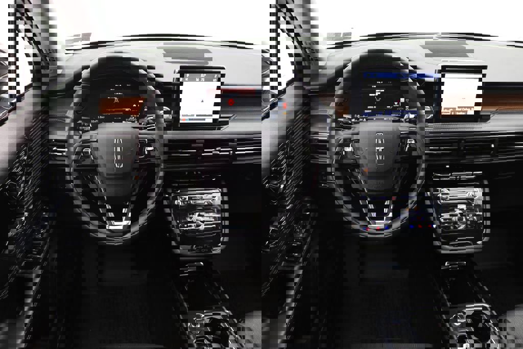 Used 2022 Lincoln Corsair Reserve w/ Equipment Group 201A image 15