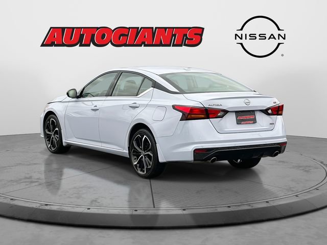 Used 2024 Nissan Altima 2.5 SR w/ SR Premium Package image 5