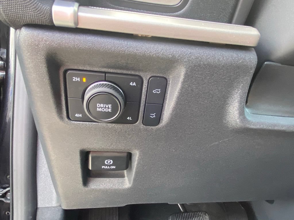 Used 2025 Ford Expedition Active AWD/4WD image 12