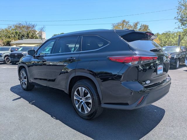 Used 2020 Toyota Highlander XLE image 6