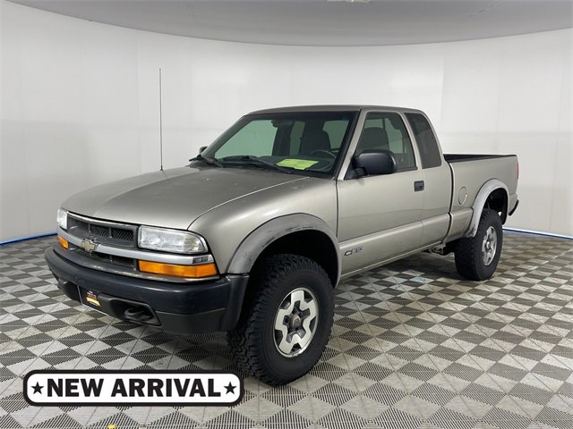Used 2001 Chevrolet S10 Pickup LS w/ Preferred Equipment Group