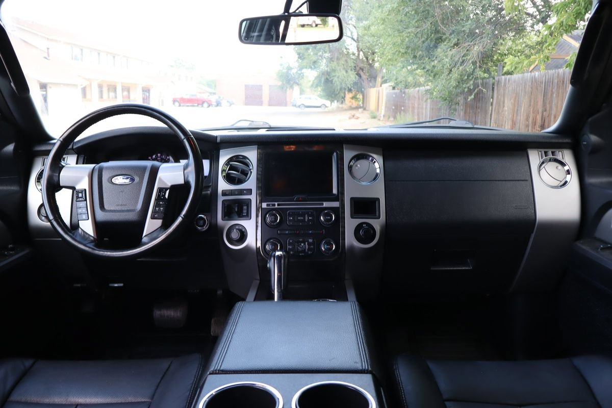 Used 2015 Ford Expedition Limited w/ Equipment Group 301A AWD/4WD image 16