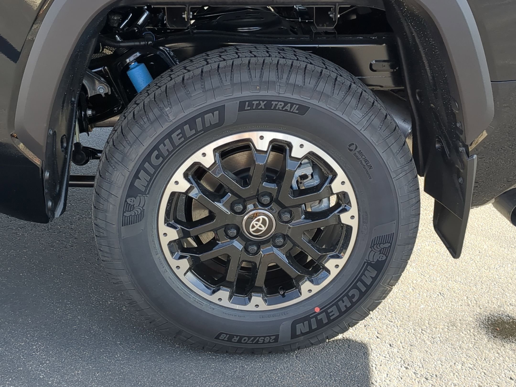 New 2026 Toyota Tundra SR5 w/ TRD Off-Road Package AWD/4WD image 20