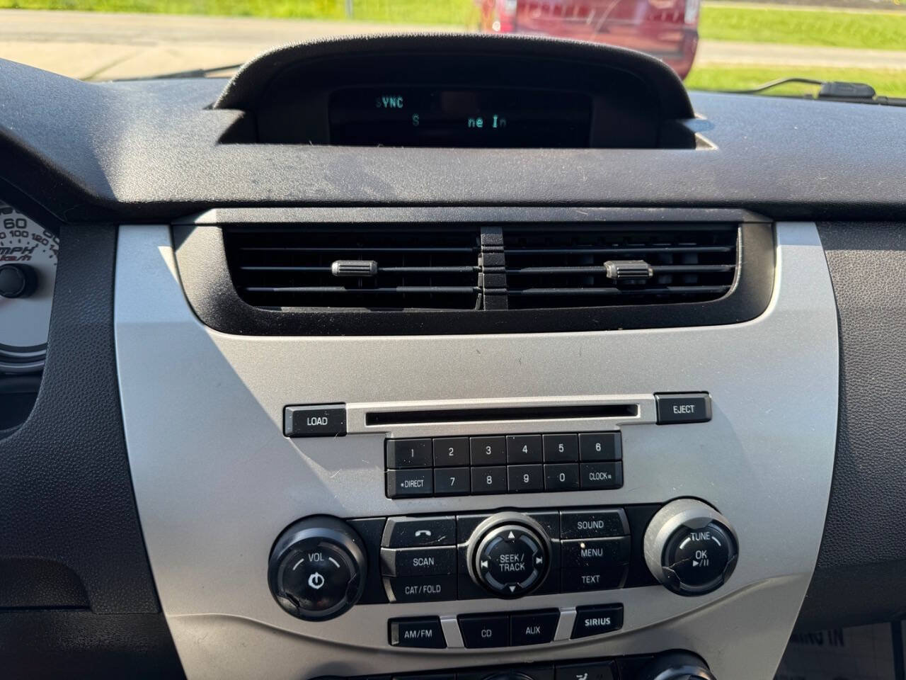 Used 2010 Ford Focus SE FWD image 20