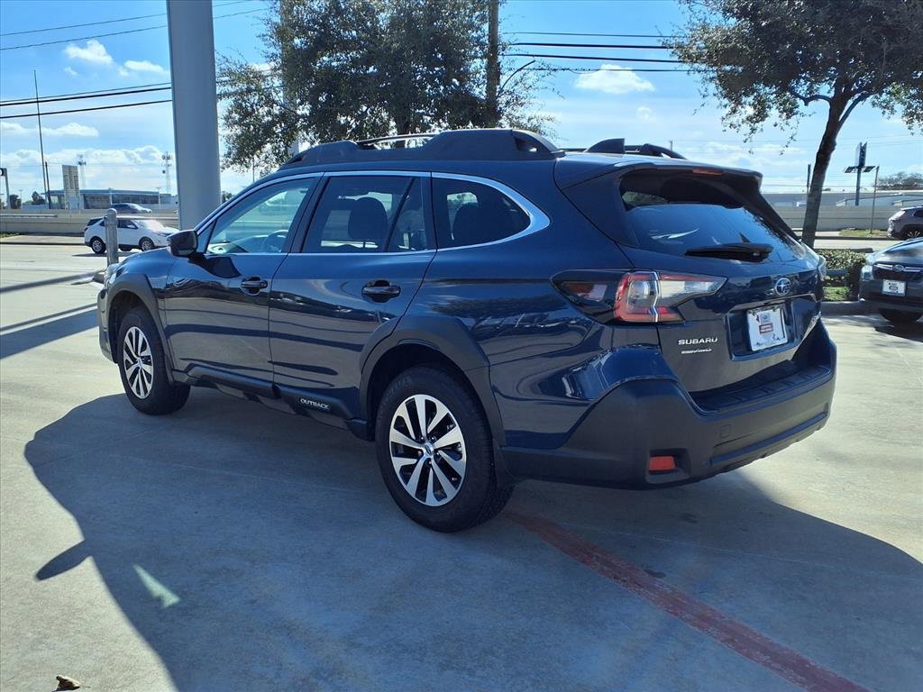 Certified 2025 Subaru Outback Premium image 2