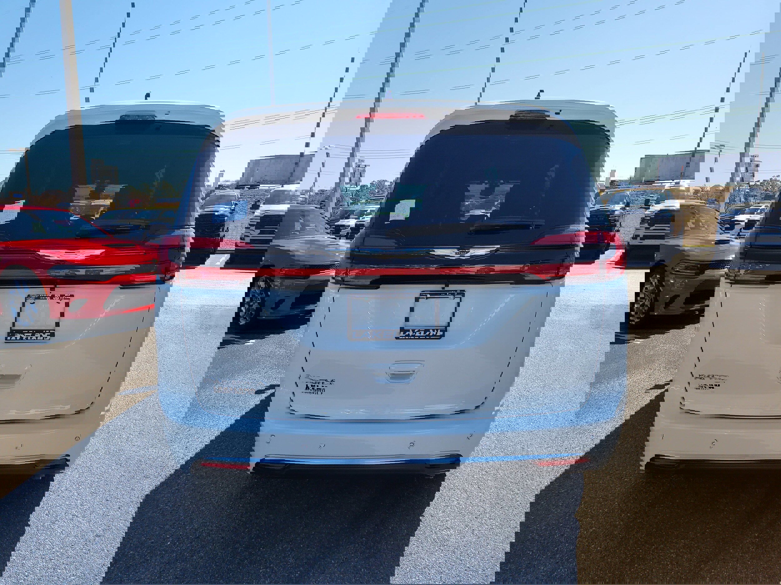 New 2026 Chrysler Pacifica Pinnacle image 7