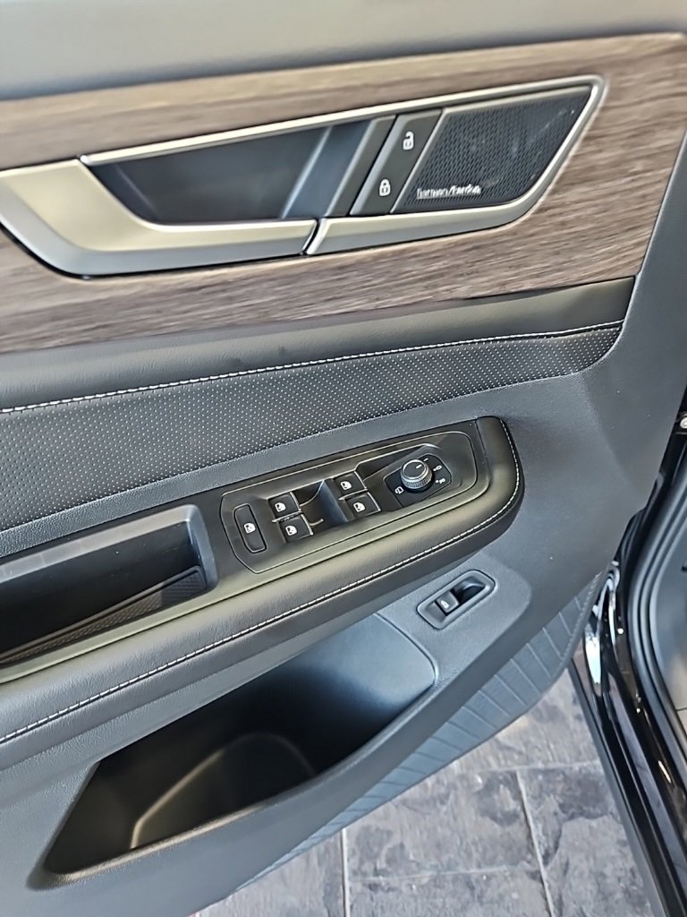 New 2026 Volkswagen Atlas SEL Premium R-Line image 29